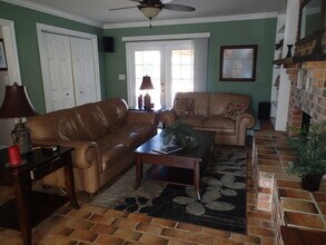 4617 Riley Rd, Unit 1 in Milton, FL - Foto de edificio - Building Photo