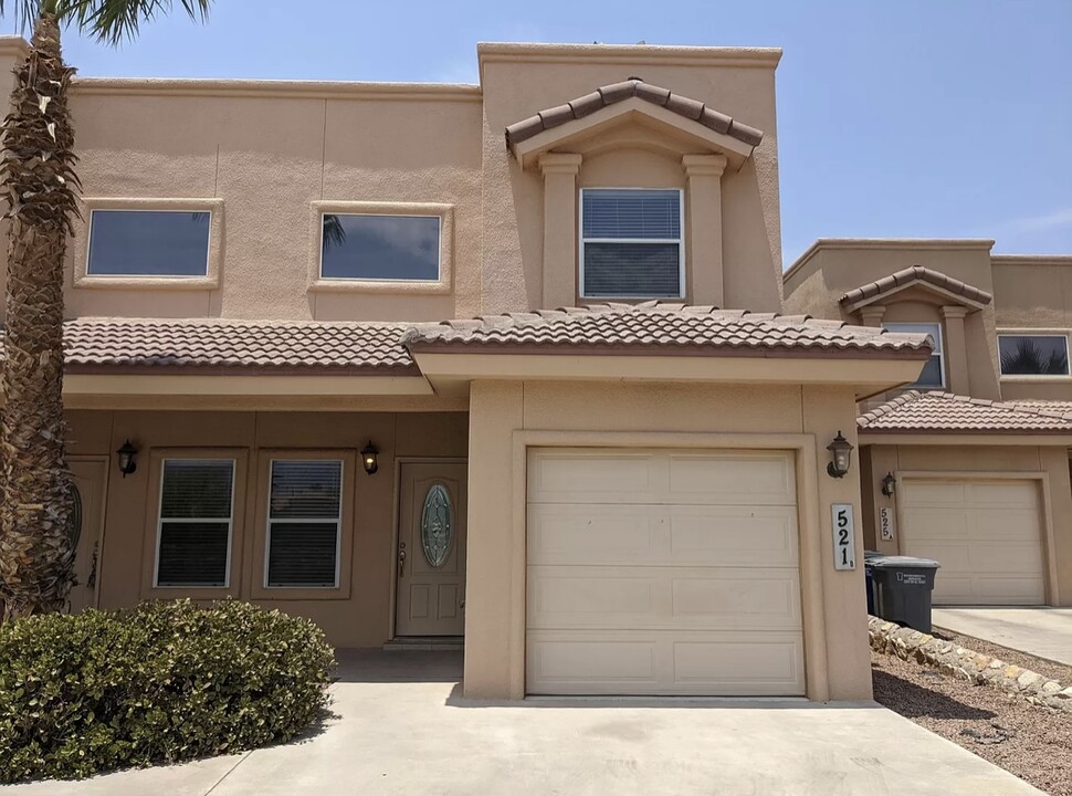 521 Green Village Ct in El Paso, TX - Building Photo