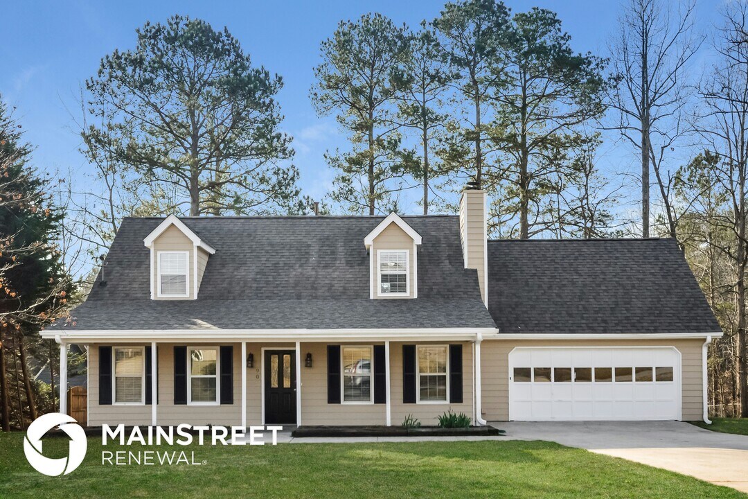 90 Lakefront Dr in Covington, GA - Building Photo