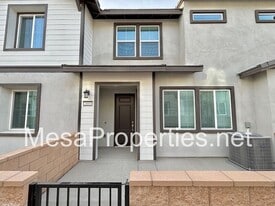 2601 Cloudview Privado in Ontario, CA - Building Photo