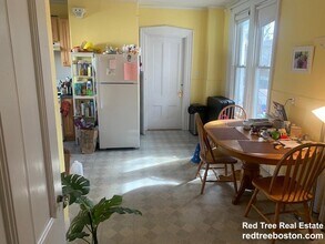 84 Walker St, Unit 3-bed 1-bath NewtonU1 in Newton, MA - Building Photo - Building Photo