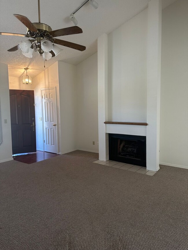 225 E Cole Ave in Fresno, CA - Building Photo - Building Photo