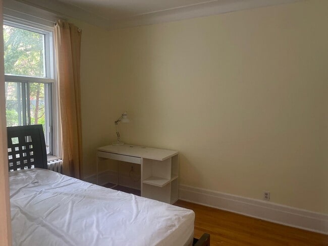 5244 Snowdon Rue in Montréal, QC - Building Photo - Building Photo