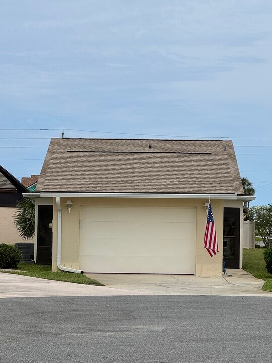 39 Pebble Beach Cir in Flagler Beach, FL - Foto de edificio