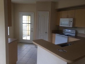 104 SW Peacock Blvd in Port St. Lucie, FL - Building Photo - Building Photo