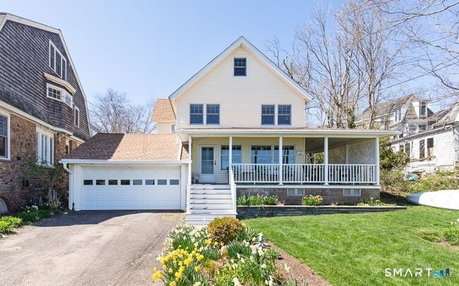 204 Clark Ave in Branford, CT - Building Photo - Building Photo