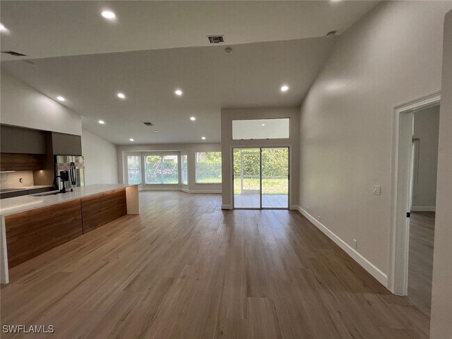property at 2285 River Reach Dr