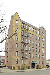 15517 Sanford Ave in Flushing, NY - Foto de edificio - Building Photo