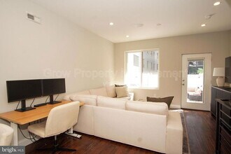 1616 Cambridge St in Philadelphia, PA - Building Photo - Building Photo