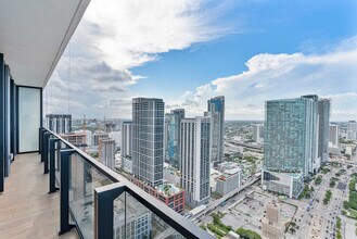 398 NE 5th St in Miami, FL - Building Photo - Building Photo