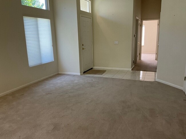 276 Black Amber Way in Brentwood, CA - Building Photo - Building Photo