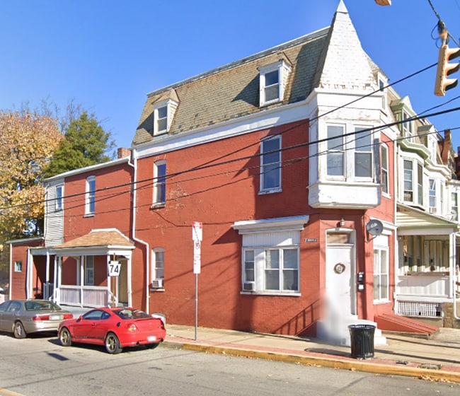 201 E Cottage Pl in York, PA - Building Photo - Building Photo