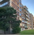 350 Boul. Côte-Vertu in St. Laurent, QC - Building Photo