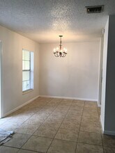 5832 S 38th St in Greenacres, FL - Foto de edificio - Building Photo