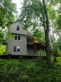 524 Hidden Valley Cir in Boone, NC - Foto de edificio - Building Photo