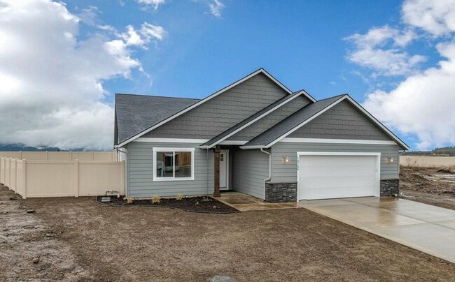 13706 N Apex Way in Hayden, ID - Building Photo - Building Photo