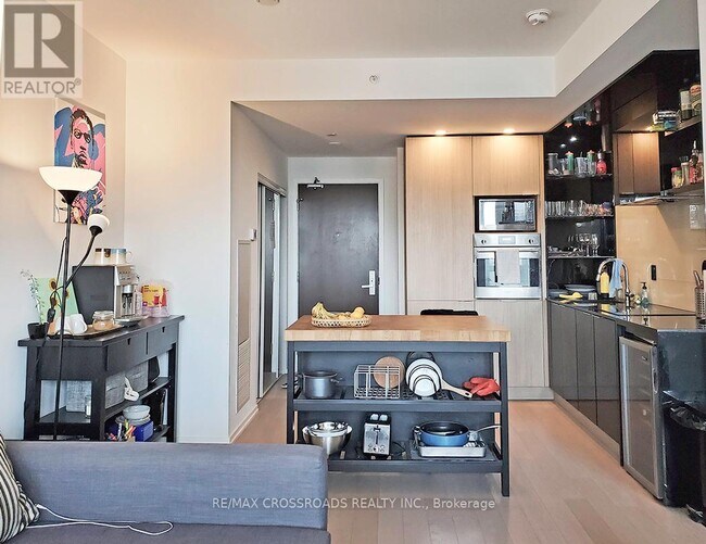 70 Temperance St in Toronto, ON - Building Photo - Building Photo