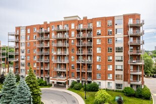 3050 Notre-Dame Boul in Laval, QC - Building Photo