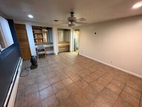 28 Clearview Dr, Unit 1 in Wyandanch, NY - Building Photo - Building Photo