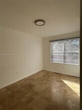 953 SW 10th St in Miami, FL - Building Photo - Building Photo