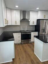 110 Aycock St in Black Mountain, NC - Building Photo - Building Photo