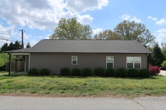 210 Orch Pk Ln in Winston-Salem, NC - Building Photo - Building Photo