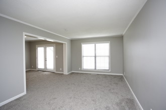 Corinth Place in Prairie Village, KS - Building Photo - Interior Photo