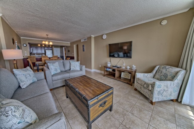 7205 Thomas Dr