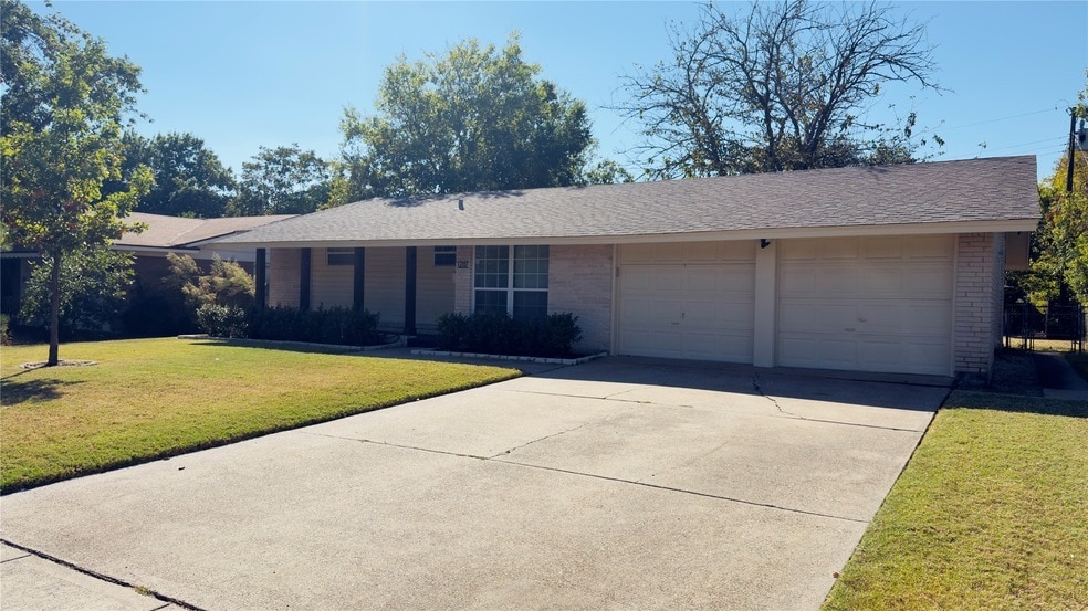 12117 Sunland St in Dallas, TX - Building Photo