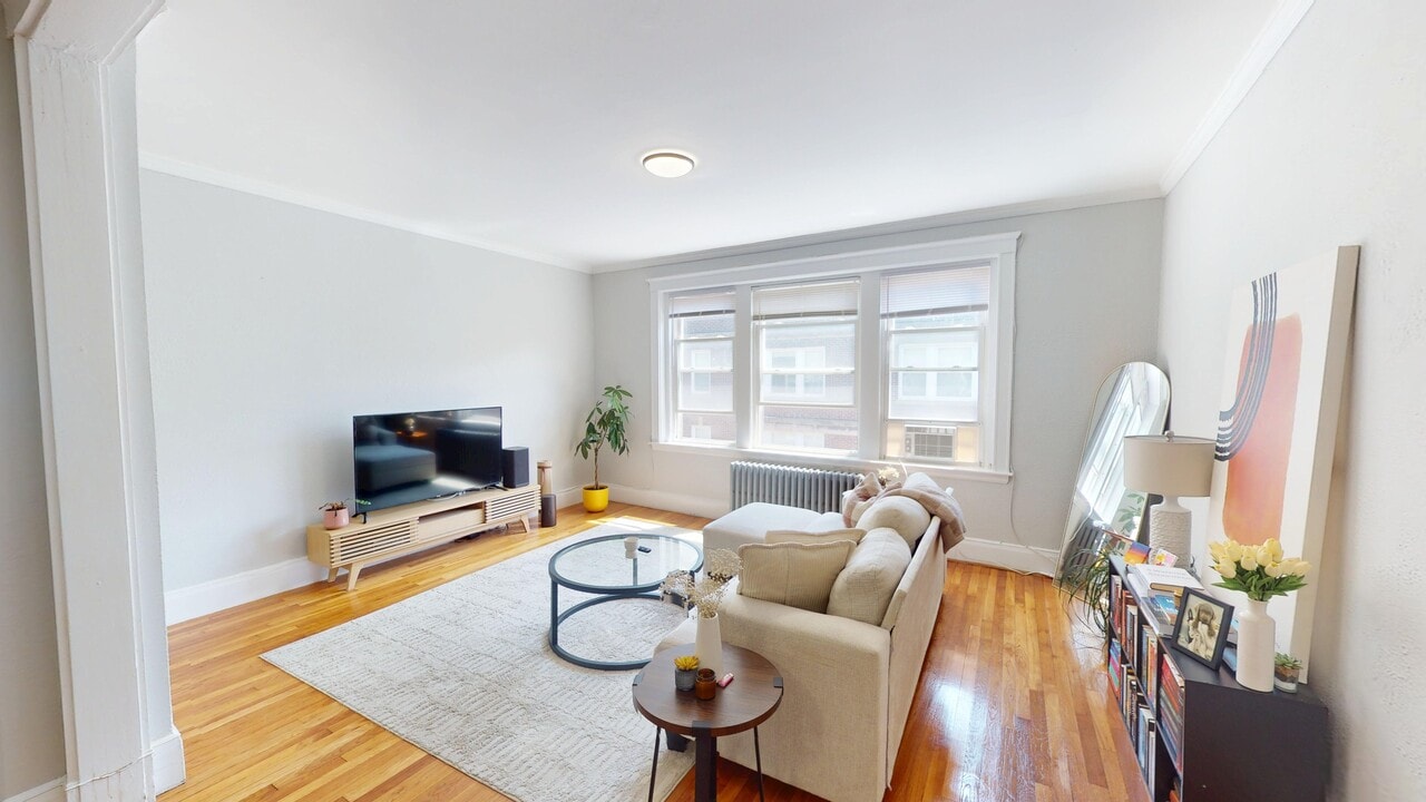 46 Longwood Ave, Unit 2 in Brookline, MA - Building Photo