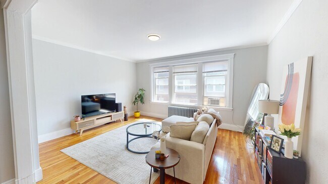 46 Longwood Ave, Unit 2