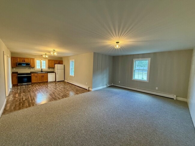 46 High St, Unit Floor 1 in South Glastonbury, CT - Building Photo - Building Photo