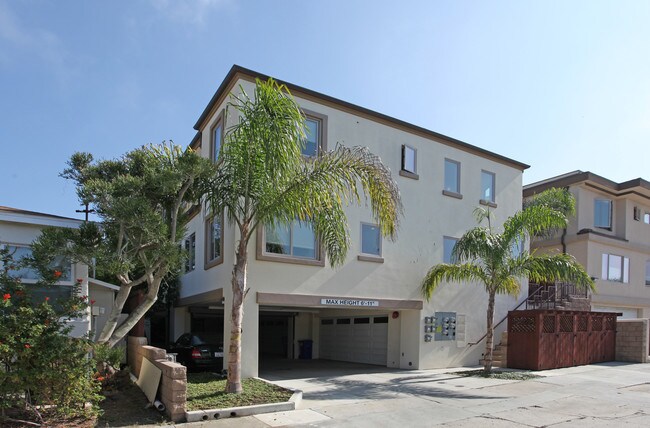 7536 Draper Ave in La Jolla, CA - Foto de edificio - Building Photo