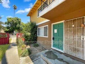 5719 Via Monte Dr in San Jose, CA - Foto de edificio - Building Photo