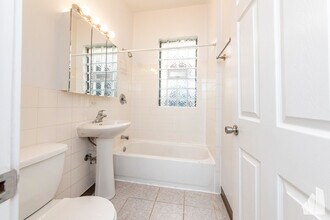1310 W Winnemac Ave in Chicago, IL - Building Photo - Building Photo