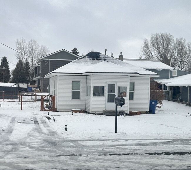 property at 436 W 1st N