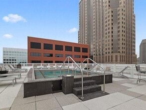 314 N Broadway, Unit 504 in St. Louis, MO - Foto de edificio - Building Photo
