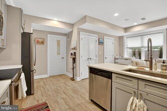 1014 10th St NE in Washington, DC - Building Photo - Building Photo