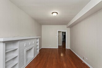 3753 W Sunnyside Ave, Unit #  01 in Chicago, IL - Building Photo - Building Photo