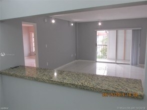 4160 Inverrary Dr in Lauderhill, FL - Building Photo - Building Photo
