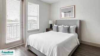 3383 Cedarplaza Ln, Unit 1319 in Dallas, TX - Building Photo