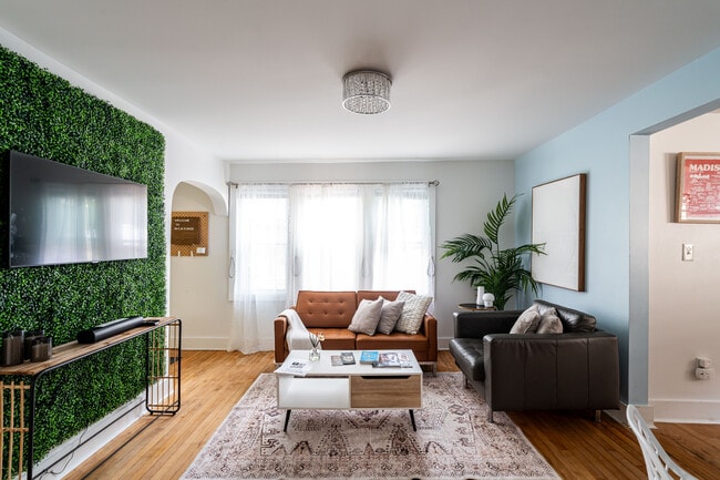 property at 1812 E Thomas Ave