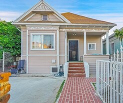1522 W 29th St, Unit Room 3 in Los Angeles, CA - Building Photo