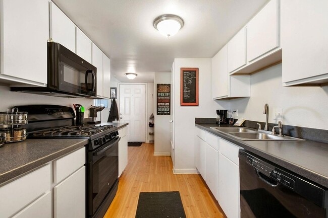 2301 Ohlen Rd, Unit 103 in Austin, TX - Building Photo - Building Photo