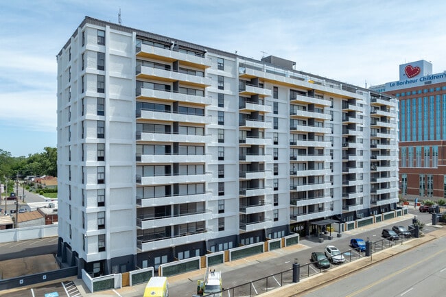 Iris Luxury Apartments