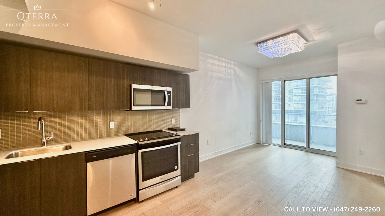 30 Shore Breeze Dr in Toronto, ON - Building Photo