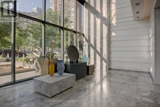 57-557 St Joseph St in Toronto, ON - Building Photo - Building Photo