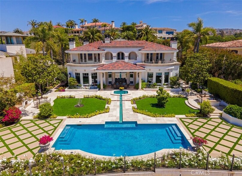 3 Harbor Light in Newport Beach, CA - Building Photo
