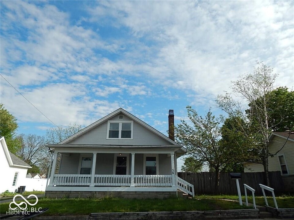 56 Central Ave in Franklin, IN - Building Photo