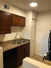 1745 E Glenn St, Unit #130 in Tucson, AZ - Building Photo - Building Photo